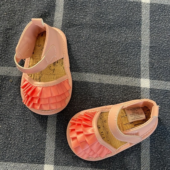 Adorable baby girl 3 piece set / 0-3 months  (New) - Picture 3 of 3